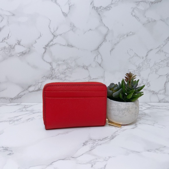 Michael Kors Giftables Box Cardholder and Pouch - Picture 8 of 11